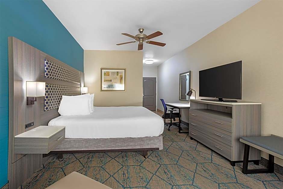 Best Western Plus Wasco Inn & Suites