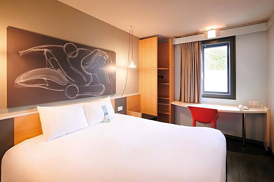 ibis Lyon Gerland MusÃ©e des Confluences