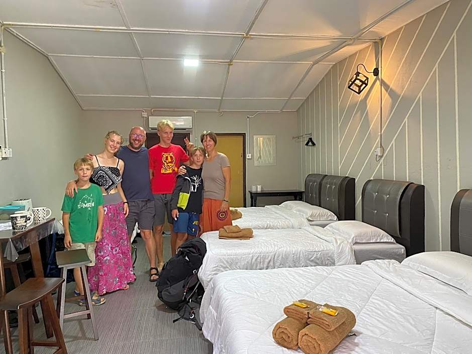 Julies Hostel Taman Negara