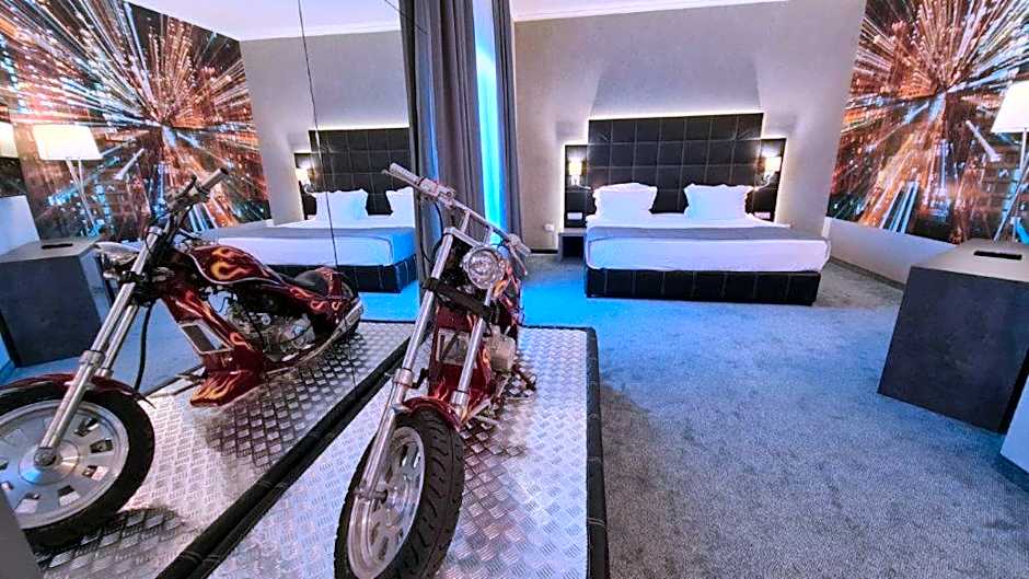 Aqua Hotel