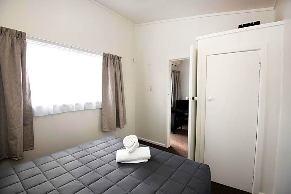 Spanish Lady Motel