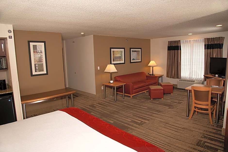 Northfield Inn Suites and Conference Center