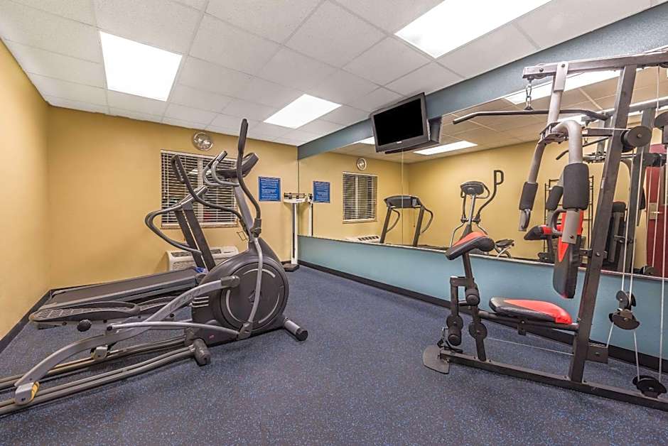 Days Inn by Wyndham Rockdale Texas