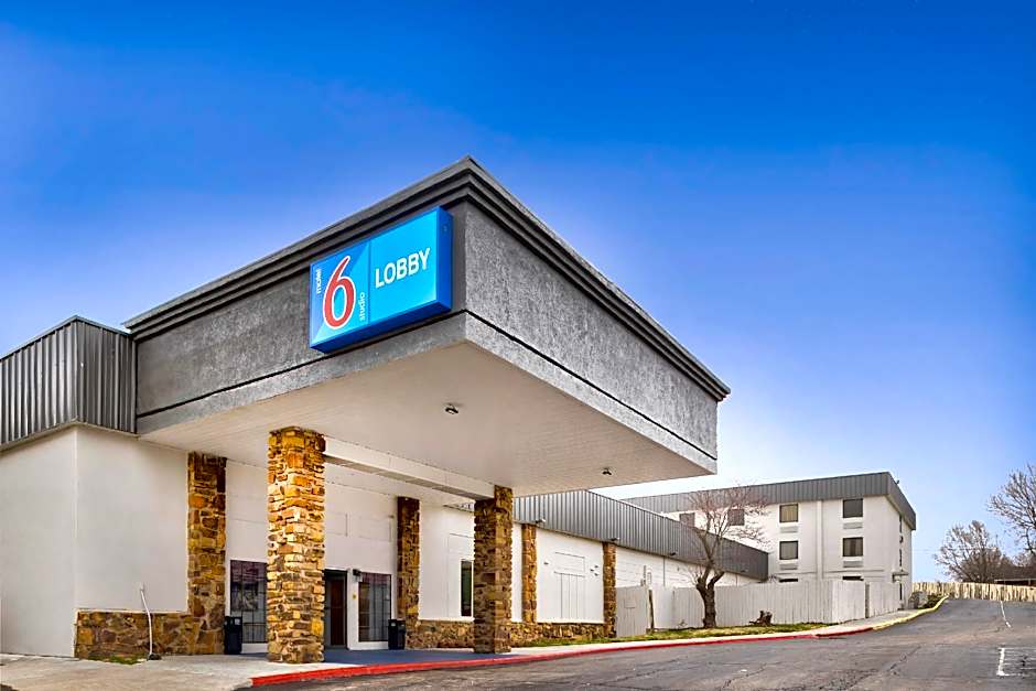 Motel 6 Bartlesville, OK