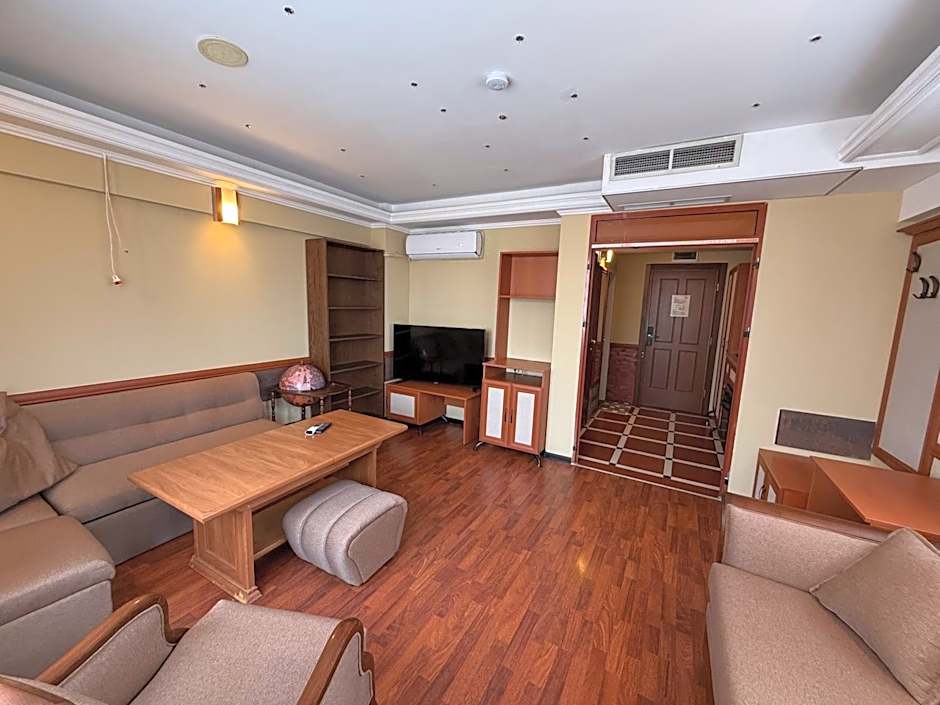 California Hotel