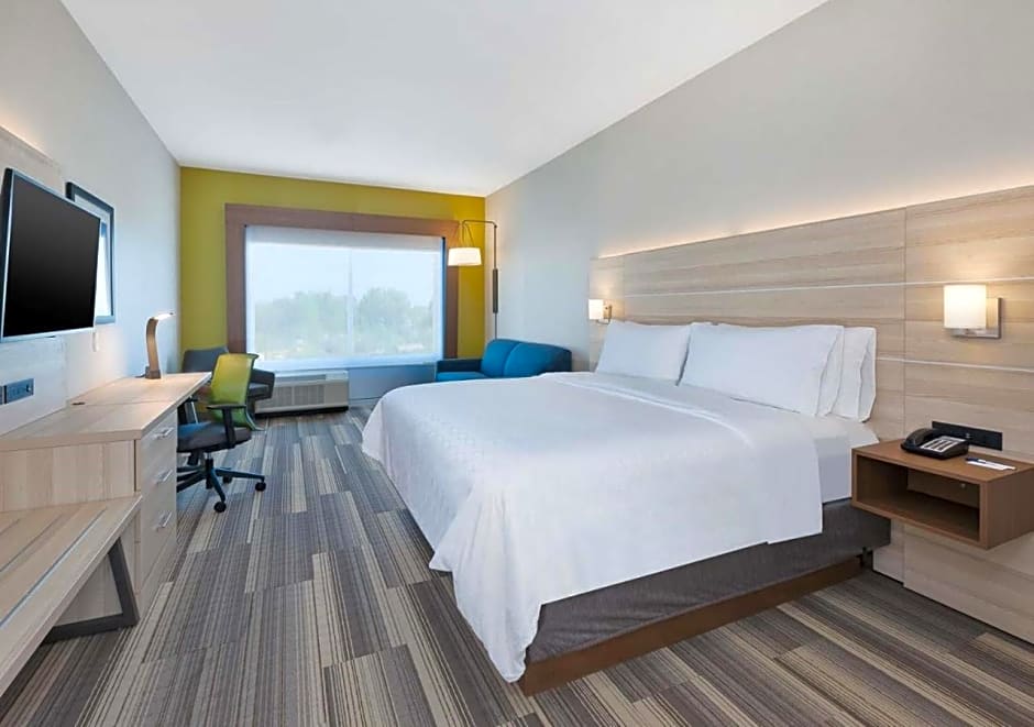 Holiday Inn Express & Suites - Grand Rapids Airport - South by IHG