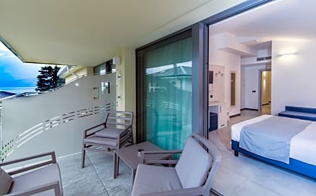 Triple Room with Balcony