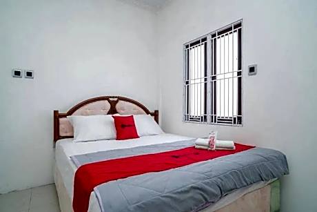 RedDoorz Syariah near Jalan A Yani KM 8 Citraland