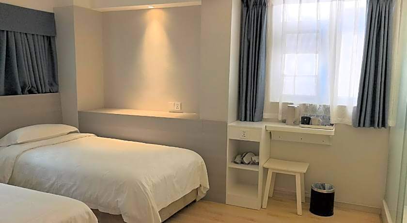 Ole Tai Sam Un Hotel