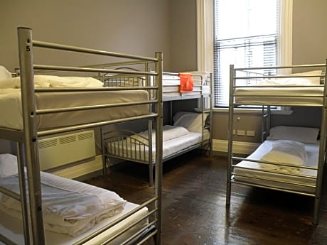 Bed in 6-Bed Mixed Dormitory Room