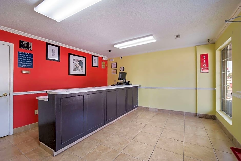 Econo Lodge Santee