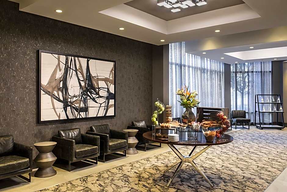 Renaissance by Marriott Boston Patriot Place Hotel