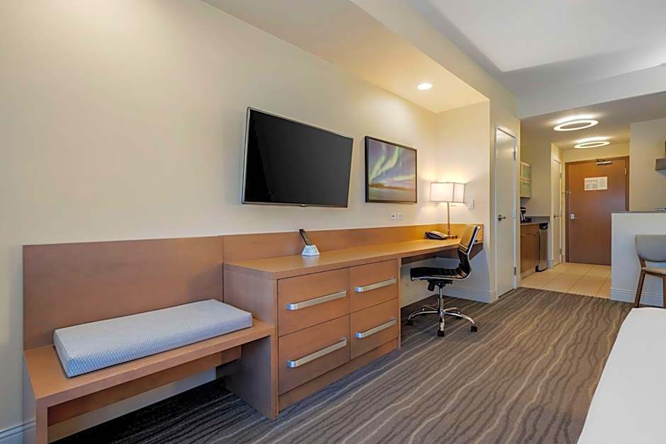 Best Western Plus Sawridge Suites