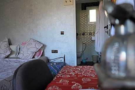 Deluxe Room (2 Adults + 1 Child)