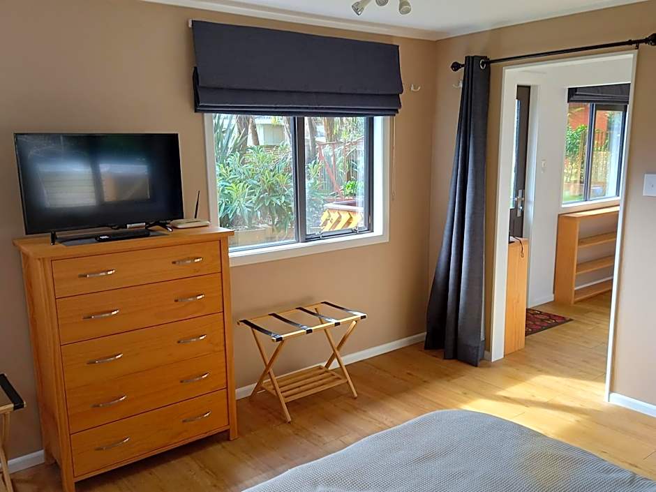 Hide Away in Waikanae