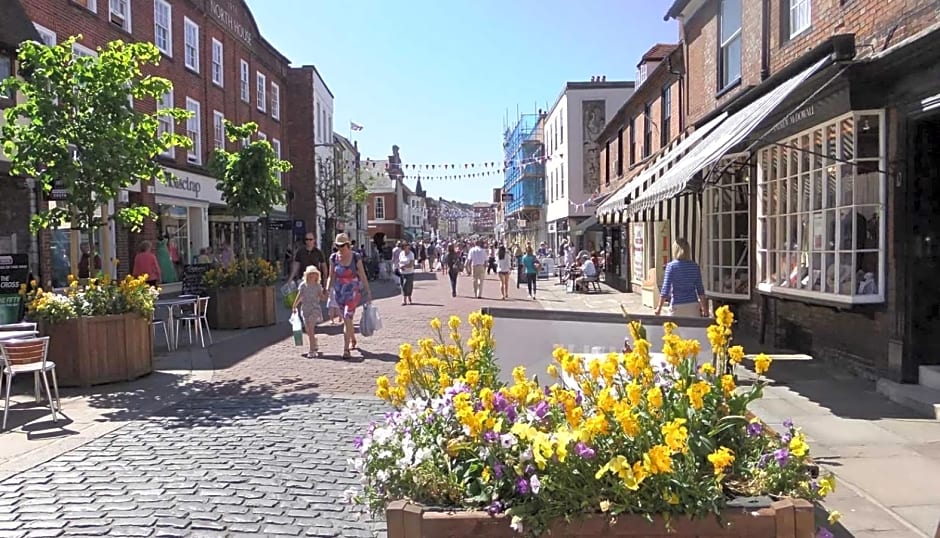 NUMBER 19 B&B Chichester