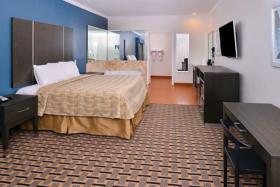Regency Inn & Suites- NW Houston