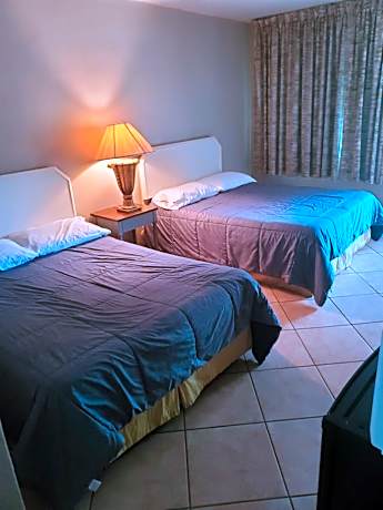 Basic Room - Two Beds