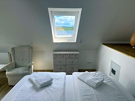 Suite with Lake View