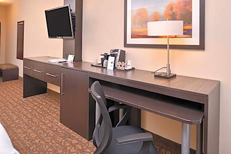 2 Queen Standard Mobility Accessible Tub