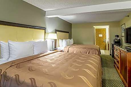 2 Queen Beds Non-Smoking