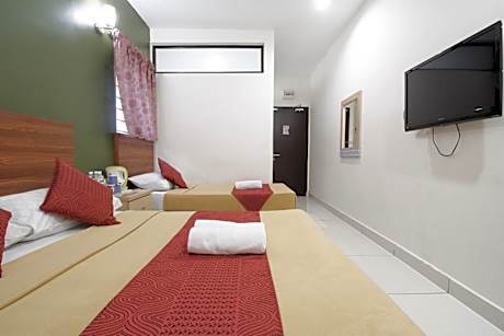 Deluxe Family Room