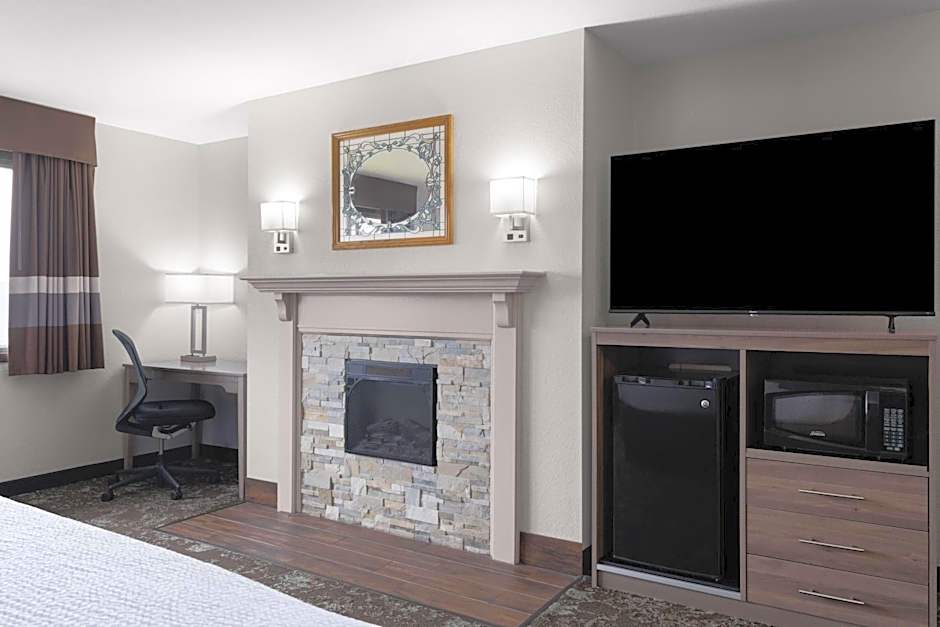 Ramada by Wyndham Cedar Rapids South