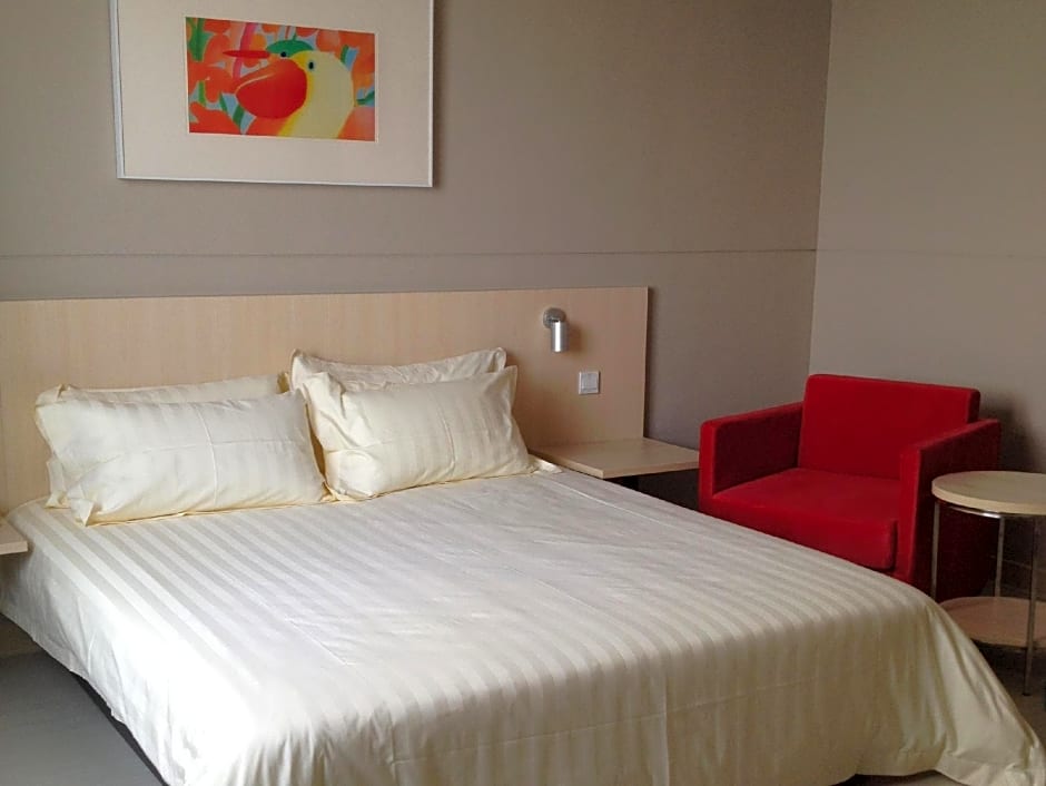 Jinjiang Inn Beihai Beibuwan Square Branch