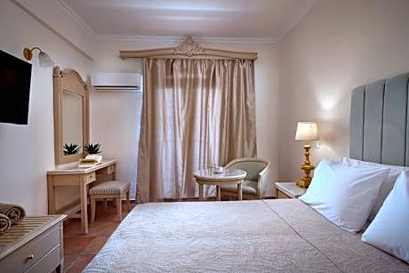 Twin Room with Inland View