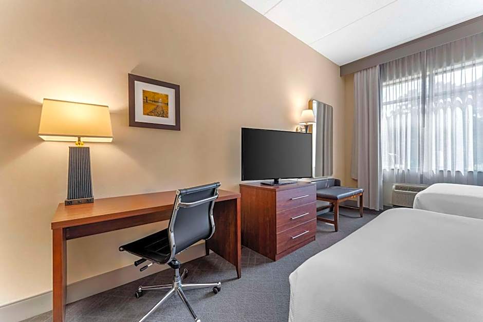 Comfort Inn & Suites Lavale