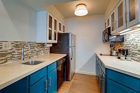 Two Bedroom Suite Queen and Two Doubles
