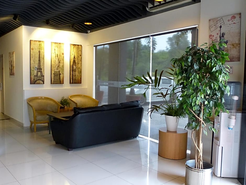 Uptown @ Subang Airport