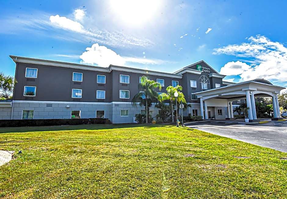 Holiday Inn Express Hotel & Suites Cocoa By IHG