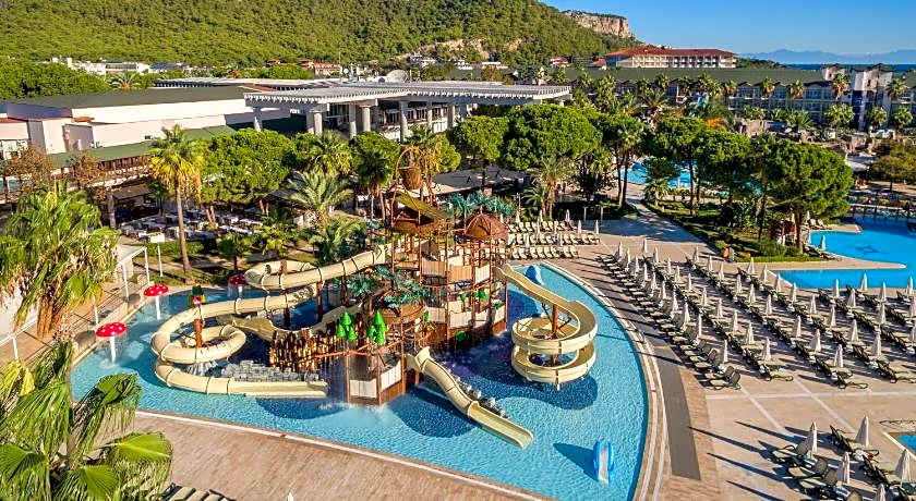 Dobedan World Palace