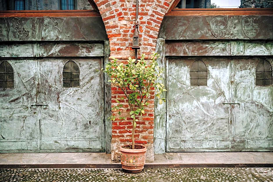 Castello di Cernusco Lombardone