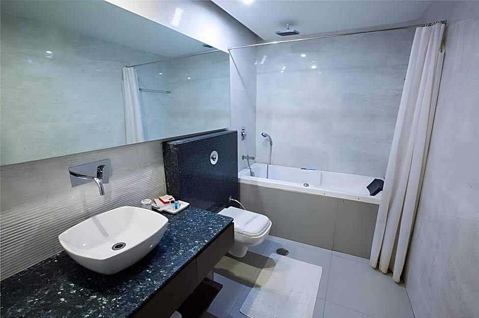 Hotel Narulas Aurrum