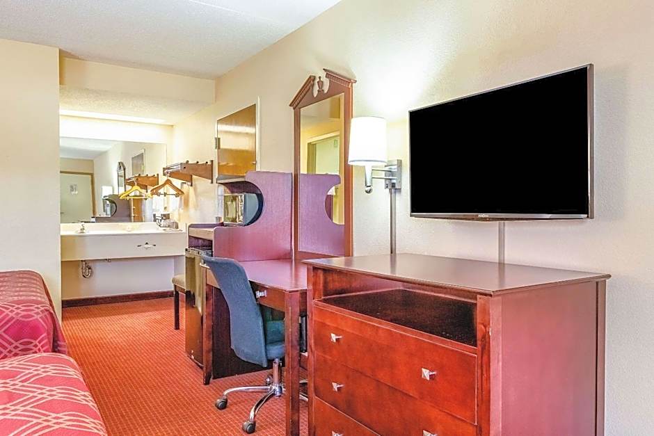 Econo Lodge Rocky Top