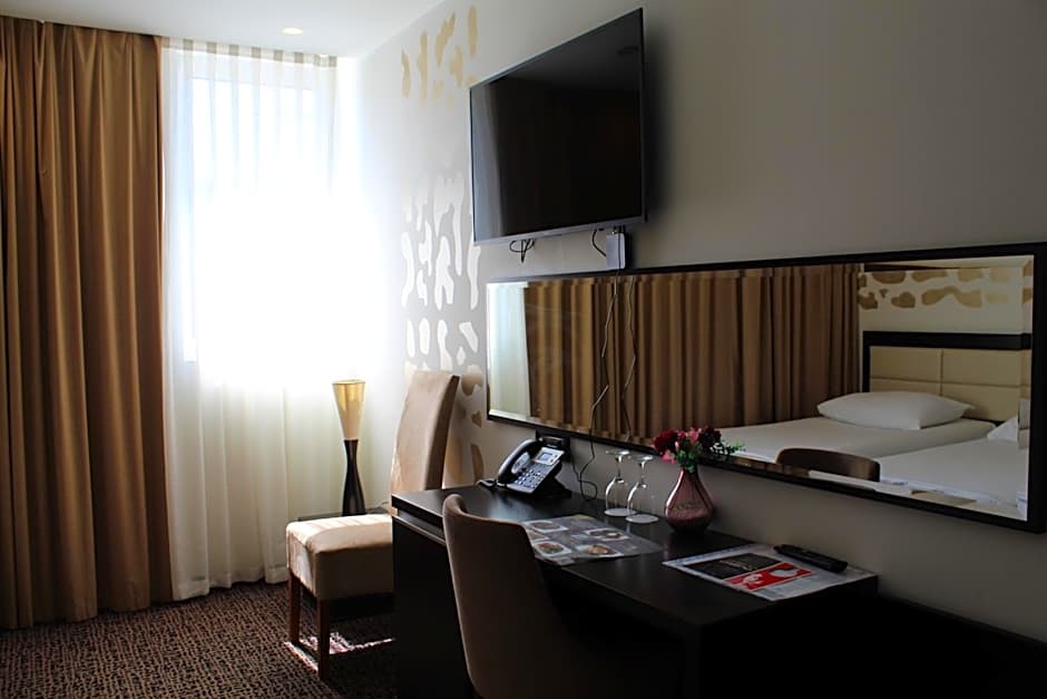 Hotel Diplomat
