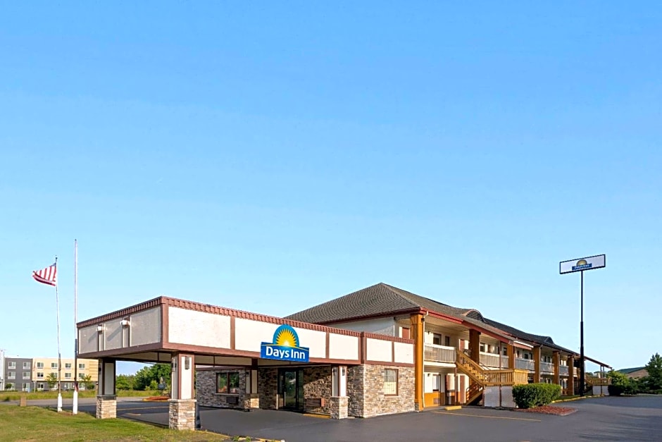 Days Inn by Wyndham Queensbury/Lake George