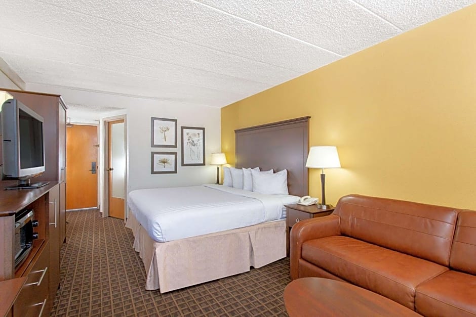 AmericInn by Wyndham Madison West