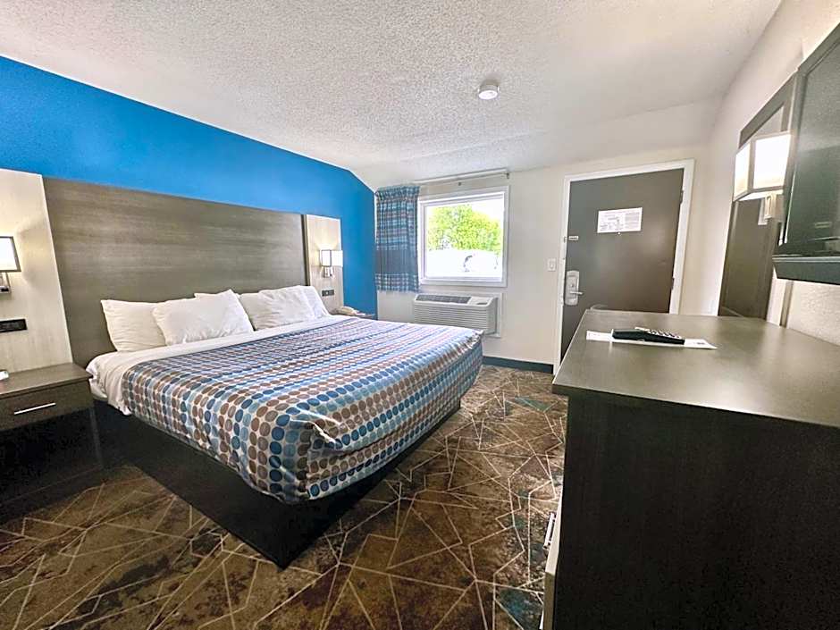 Red Carpet Inn Orchard Park