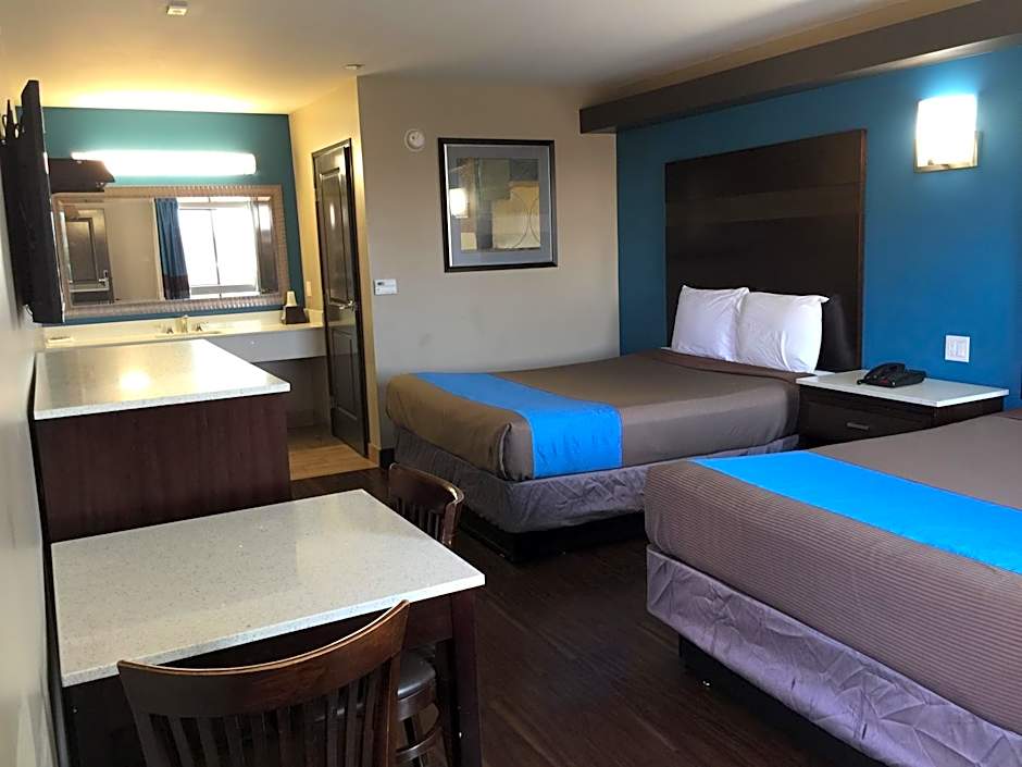 Photo 1 of 4 of Crystal Palace Inn