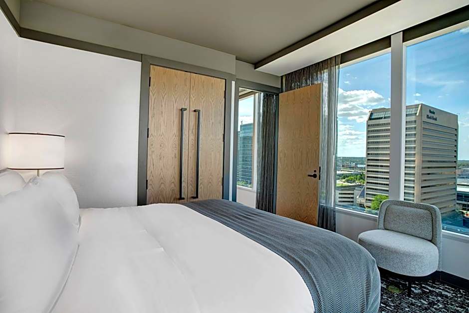 The Farnam, Autograph Collection