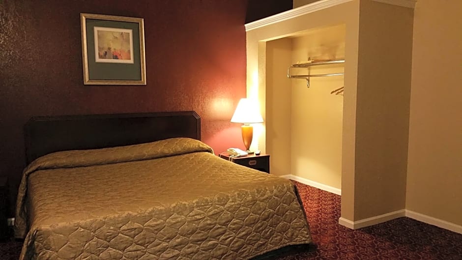 Executive Inn and Suites Waxahachie