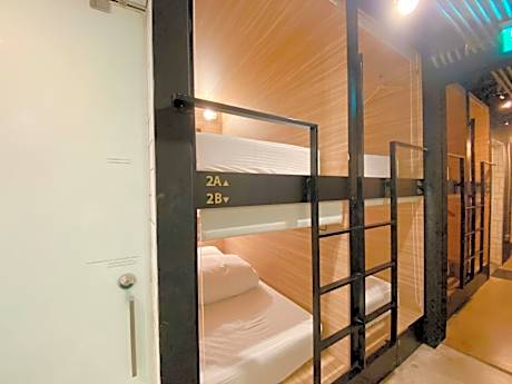 Bunk Bed in Mixed Dormitory Room