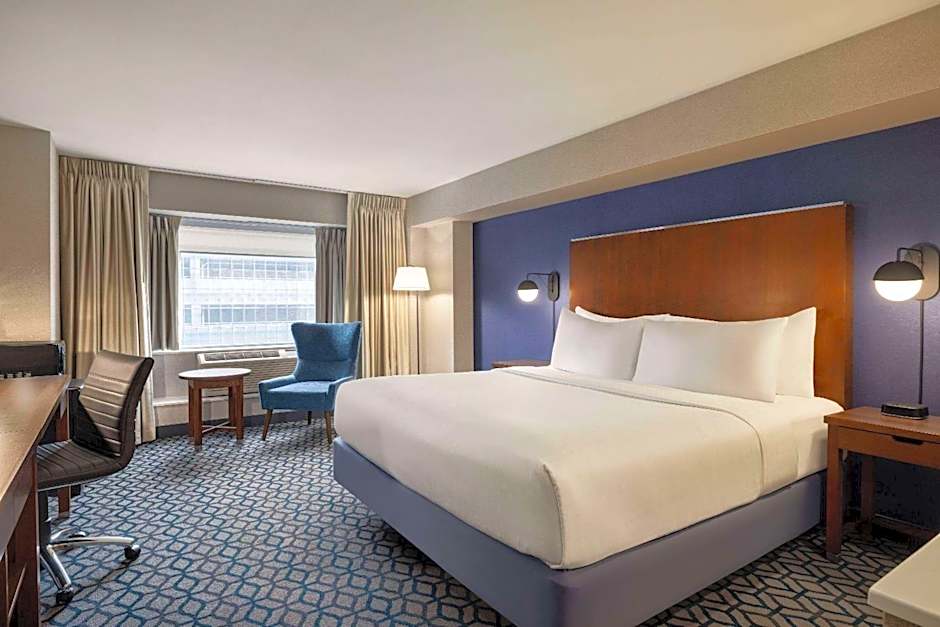 Wyndham Grand Fallsview Hotel