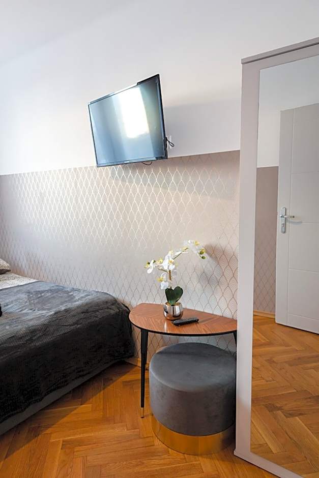 ClickTheFlat Pereca City Centre Apart Rooms