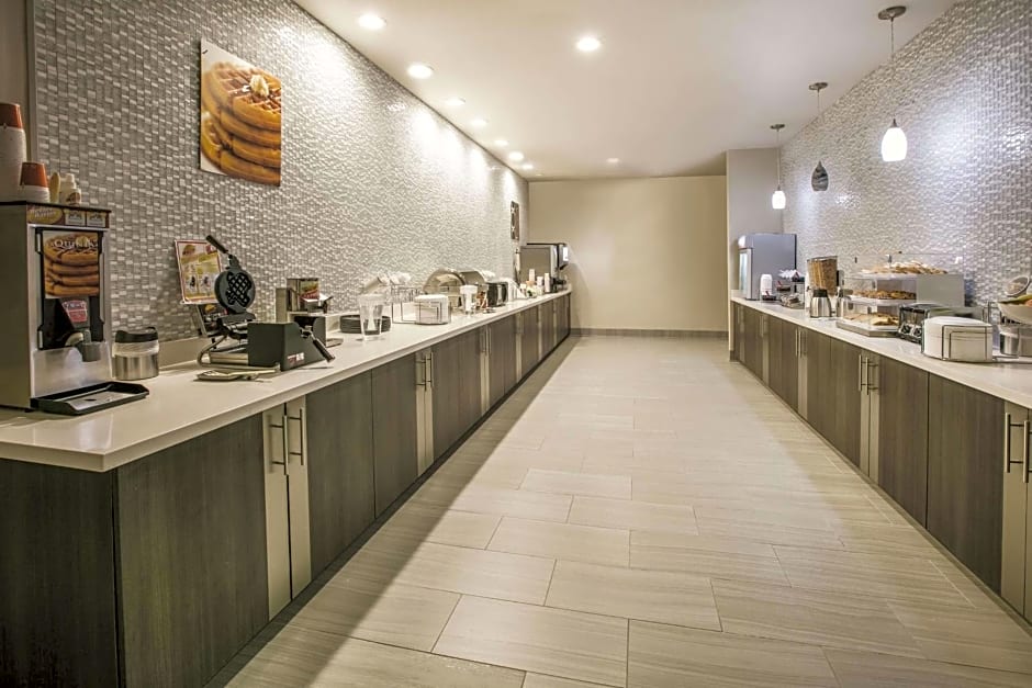 La Quinta Inn & Suites by Wyndham Dallas - Richardson