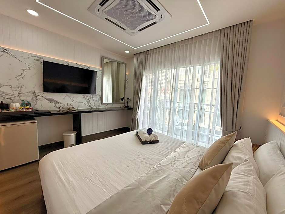 Bed by City Surawong Patpong