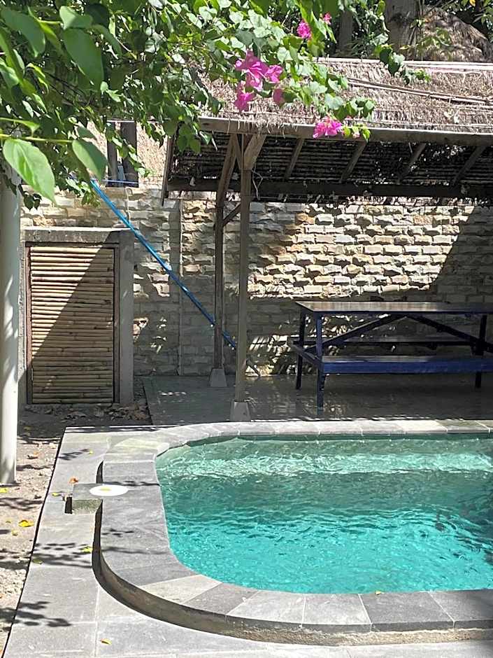 Elephant House and Bungalows Gili Air